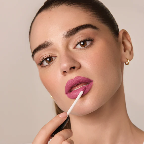 Always Labial Líquido de Larga Duración Brilliant 5 g - Image 4